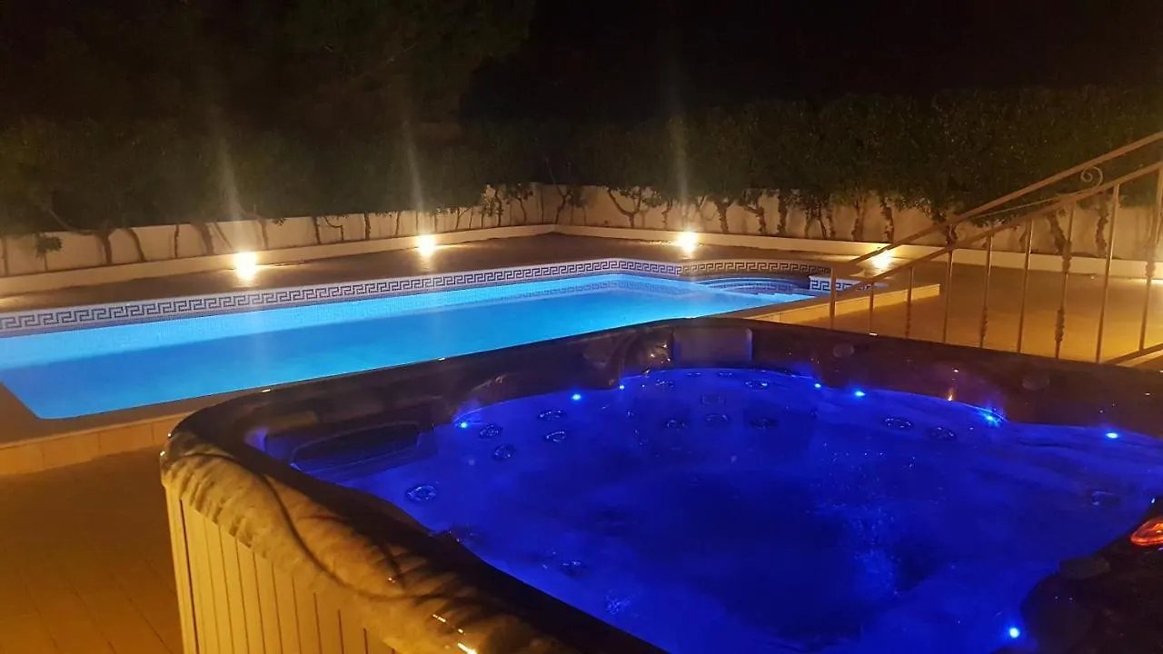 Sunset Villa By Laranjal Rentals Olhos de Agua